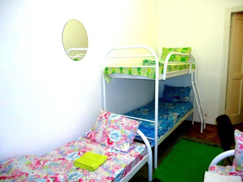 Hostel Kreshatik Kiev Extérieur photo