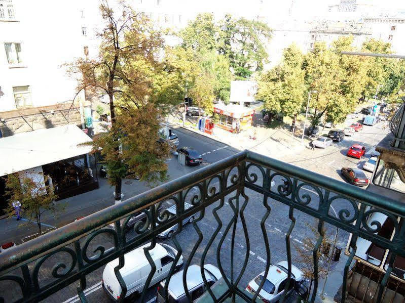 Hostel Kreshatik Kiev Extérieur photo